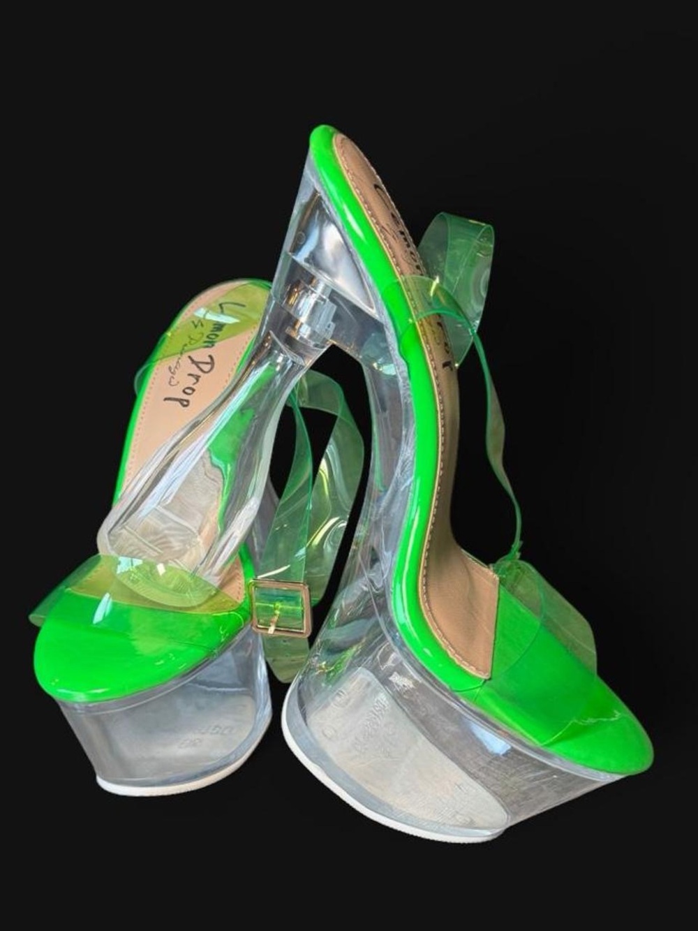 Lemon Drop by Privileged Neon Green Lucite Platform Heels – Size 7.5